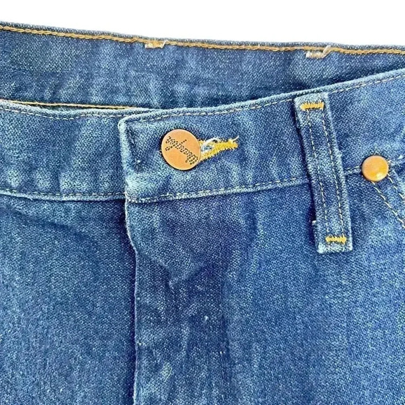 Wrangler Medium Wash Straight Leg Mom Jeans High Rise Women's Size 32 x 32 - Picture 4 of 8